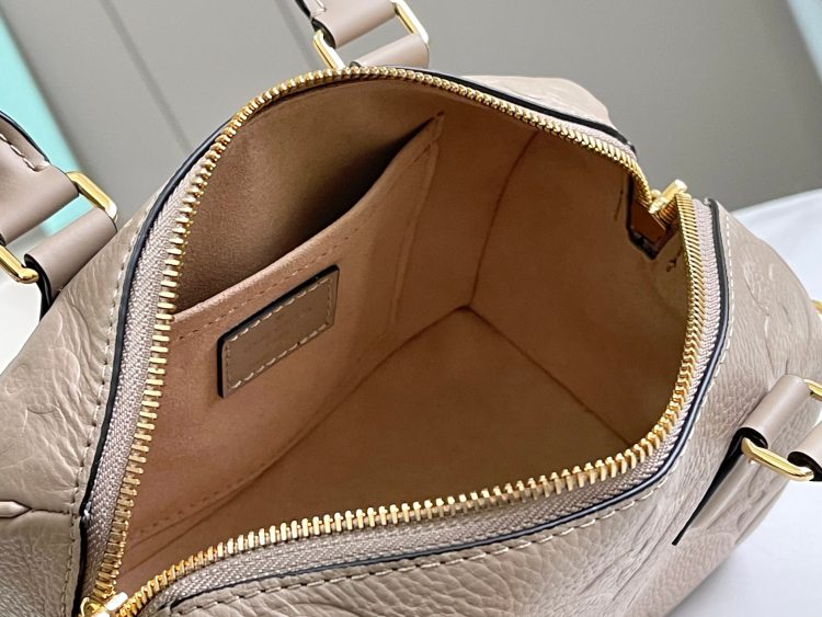 LV Louis Vuitton Women's Bag SPEEDY BANDOULIÈRE 20 Handbag【Official Product Number: M58953】 - Image 9