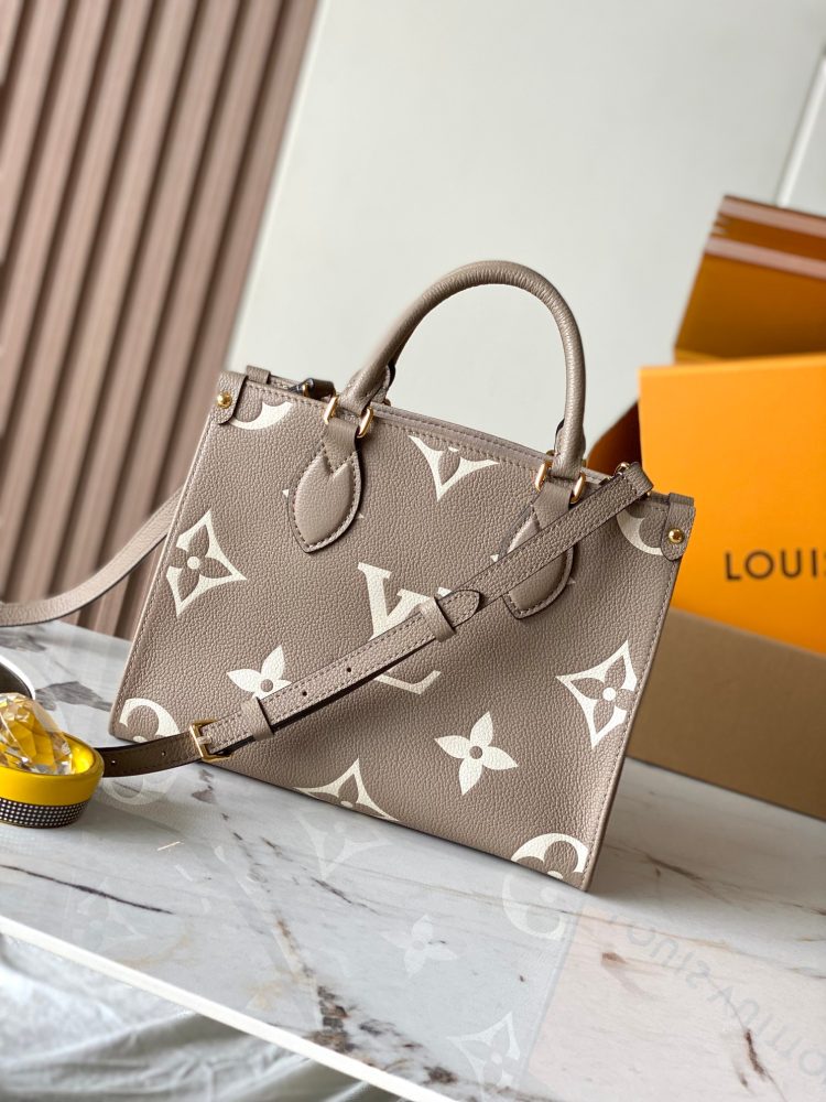 LV Louis Vuitton Women's Bag ONTHEGO Small Handbag 【Official Product Number: M45779】 - Image 4