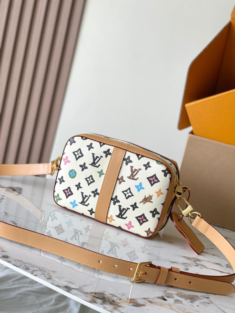 LV Louis Vuitton Women's Bag ENVELOPE Messenger Bag 【Official Product Number: M24820】 - Image 4