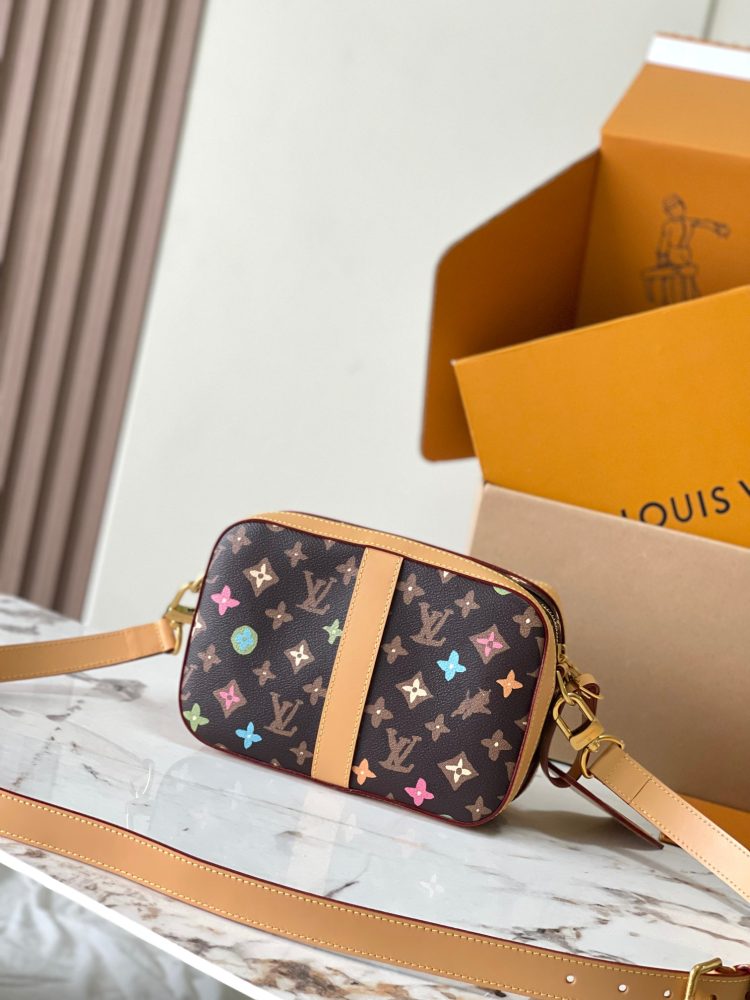 LV Louis Vuitton Women's Bag ENVELOPE Messenger Bag 【Official Product Number: M24820】 - Image 4