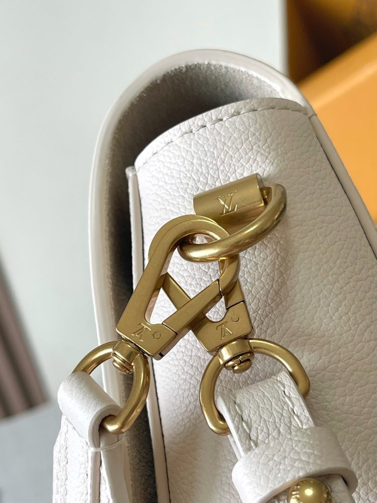 LV Louis Vuitton Women's Bag SOFT TWIST Handbag 【Official Product Number: M25359】 - Image 7