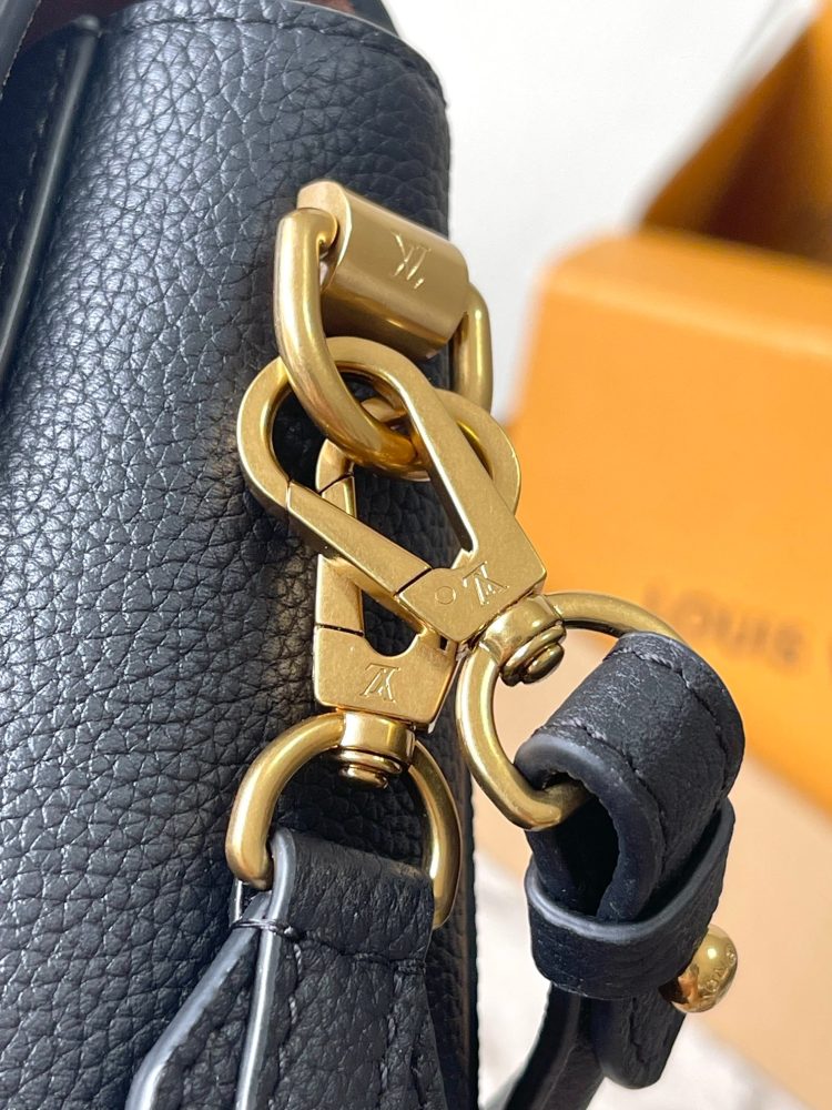 LV Louis Vuitton Women's Bag SOFT TWIST Handbag 【Official Product Number: M24639】 - Image 6