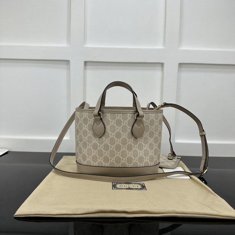 Gucci women's bag OPHIDIA MINI TOTE BAG [Official number: ‎811716 FAA4G 9897] - Image 4