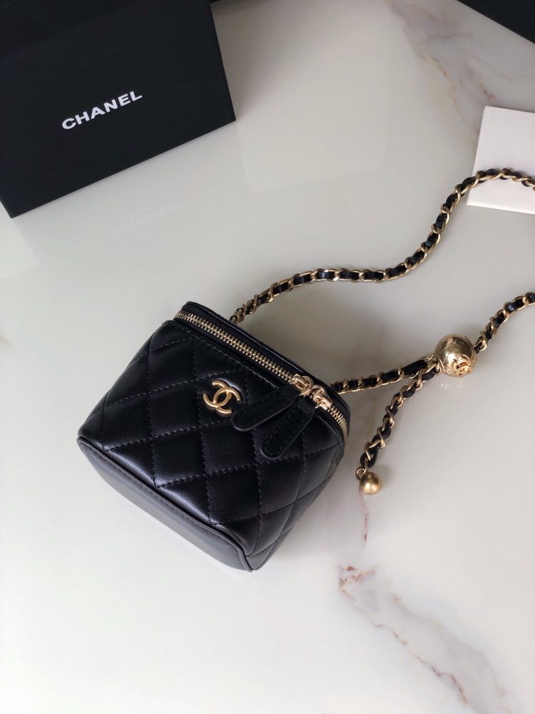 Chanel Women's Bag Square Bag [Official Number: 1447] - Image 5