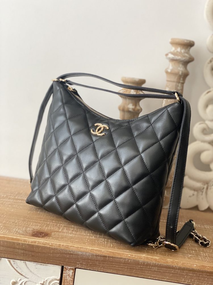 Chanel women's bag [Official number: 02870] - Image 3