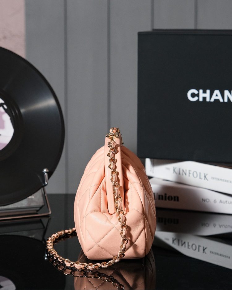 Chanel women's bag [Official number: 4714] (1) - Image 4