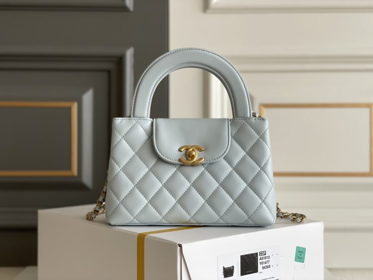 Chanel Mini Women's Bag [Official Number: 4416] (6)