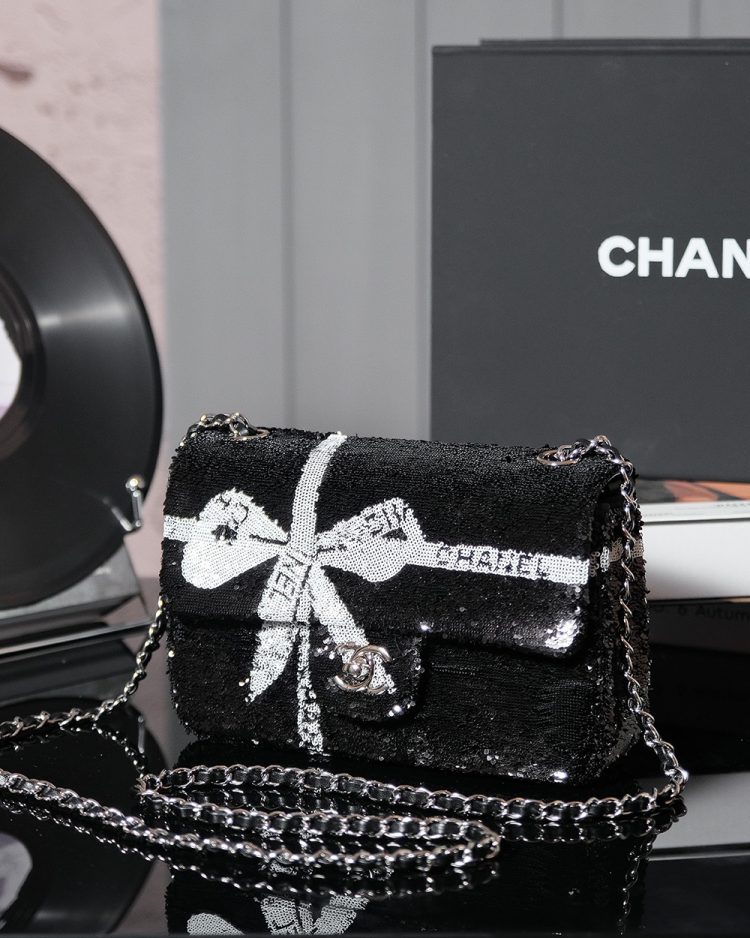 Chanel women's bag [Official number: 99932] - Image 3