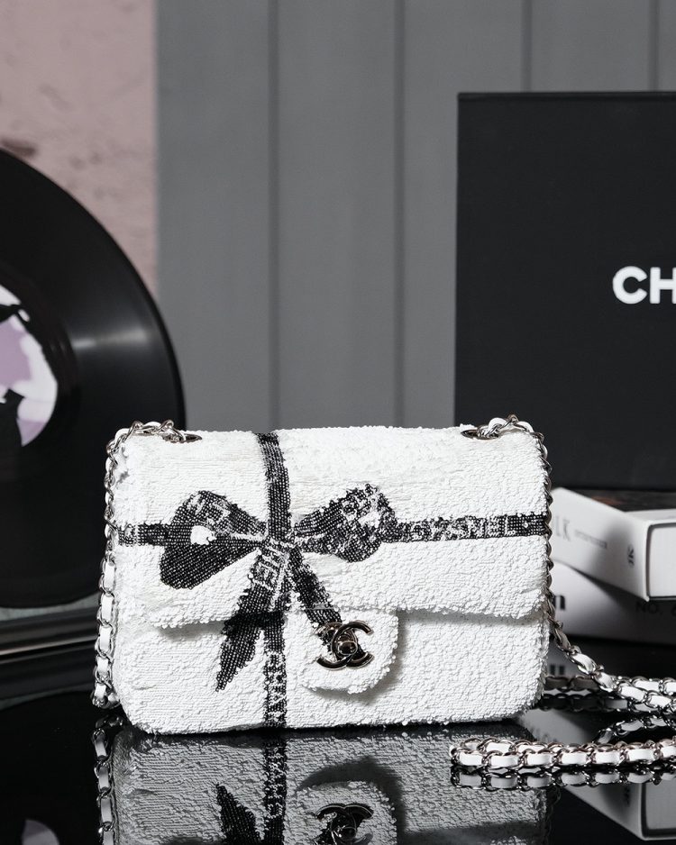 Chanel women's bag [Official number: 99932] (1)