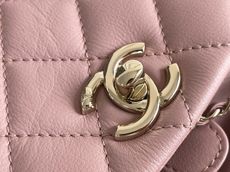 Chanel women's bag [Official number: 2908](2) - Image 7