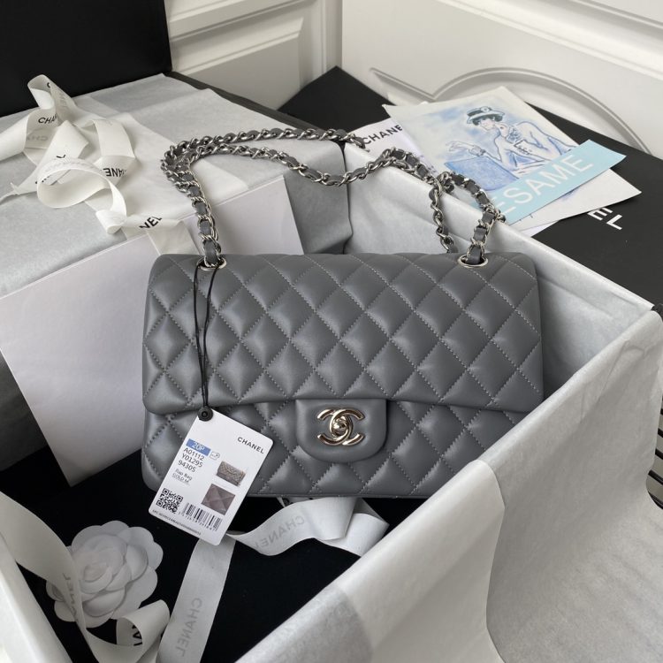 Chanel women's bag [Official number: 01112-1]