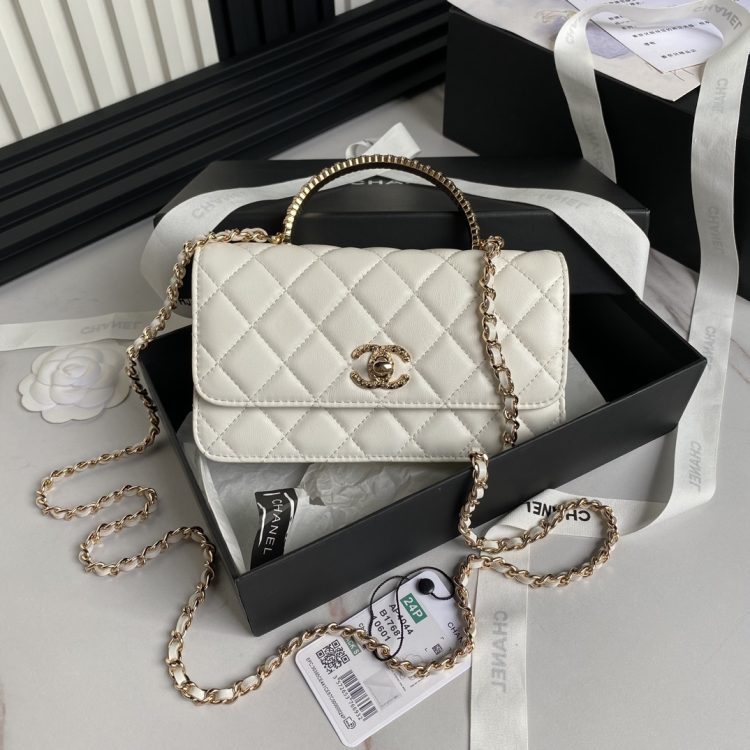 Chanel women's bag [Official number: 4044] (2)